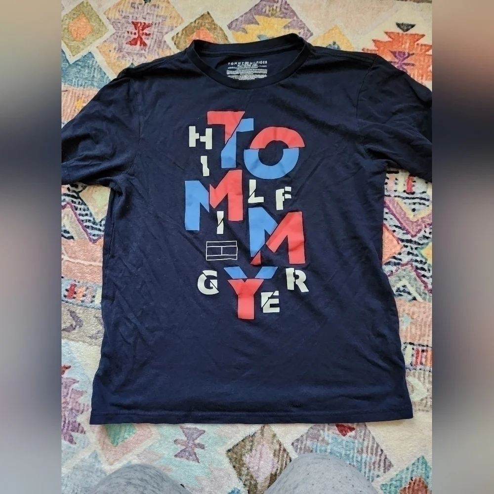 Tommy Hilfiger boys tshirt - Picture 1 of 5